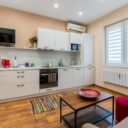 Colorful Dream - 2bd In The Center Of By Flat Mаnager Lägenhet *