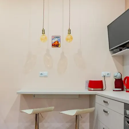Lägenhet Colorful Dream - 2bd In The Center Of By Flat Mаnager